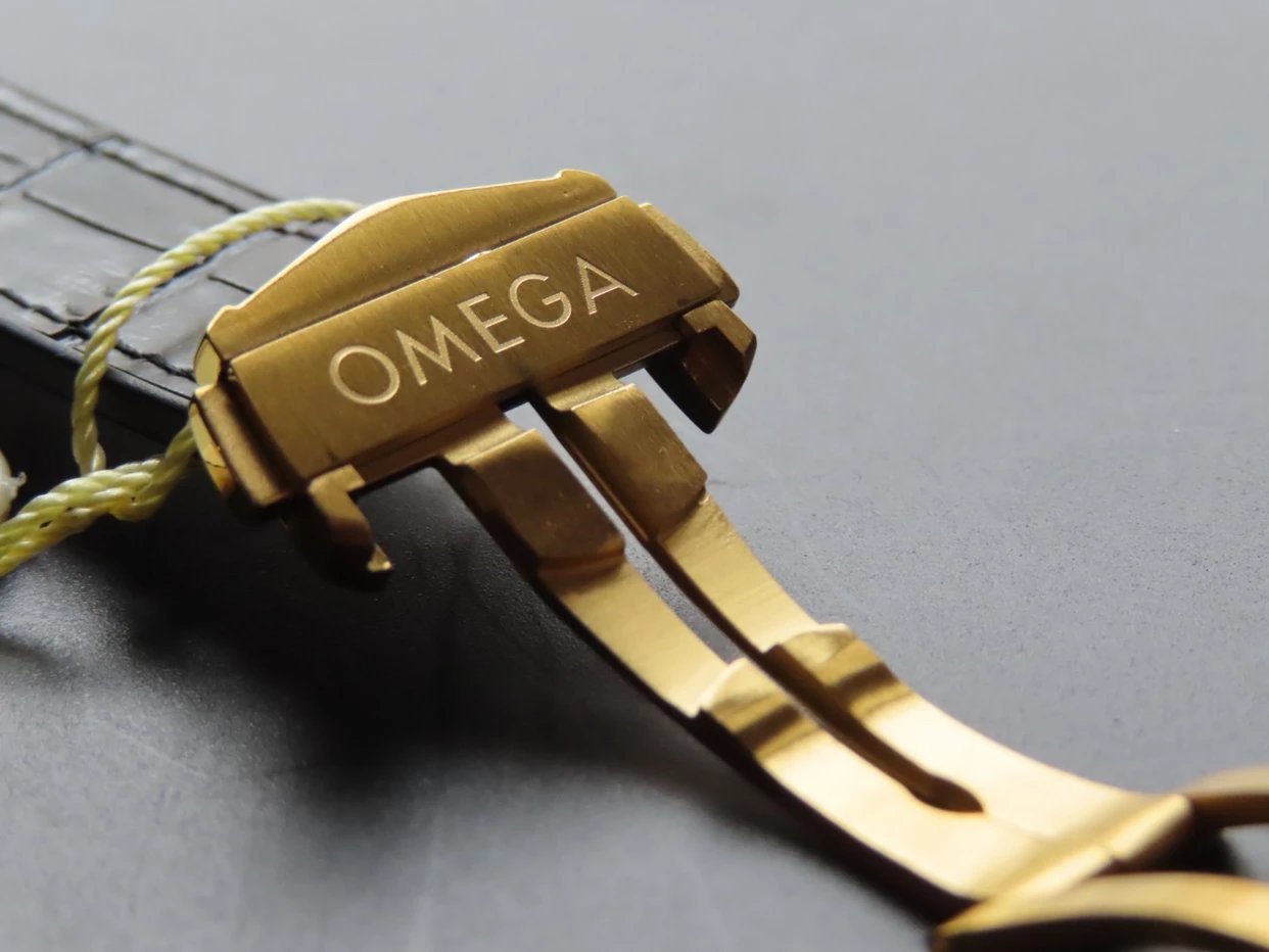 QF最新力作星辉永恒之星座第五代机械男士腕表.欧米家OMEGA全新原装尺寸41MM尺寸1⃣️圈口升级，原装一致抛光进口陶瓷表圈，蓝宝石镜面橡胶表带搭配原装表扣